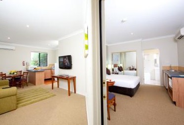 Pokolbin Hills Chateau Resort - Accommodation Tasmania